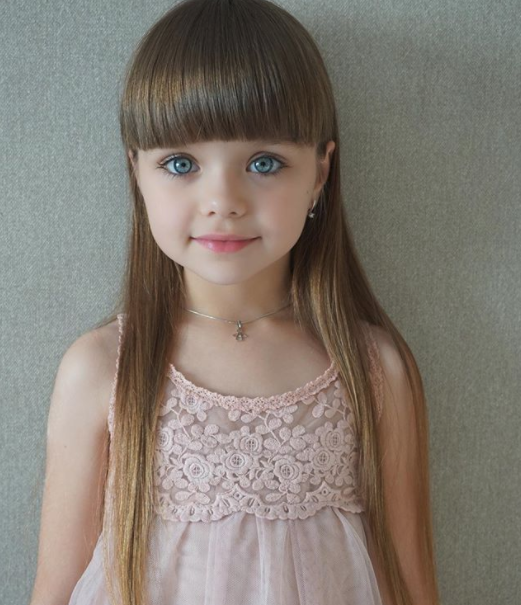 Титул Самой красивой девочки в мире по версии издания Daily Mail получила Анастасия Князева из России