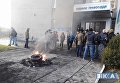 Под судом в Черкассах зажгли шины из-за срыва отопсезона в Смеле