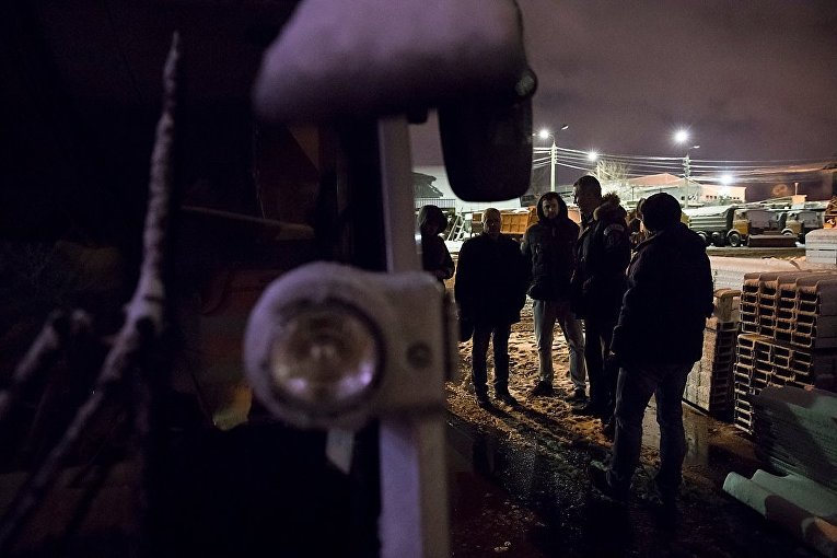 Кличко проконтролировал ночную уборку снега в Киеве