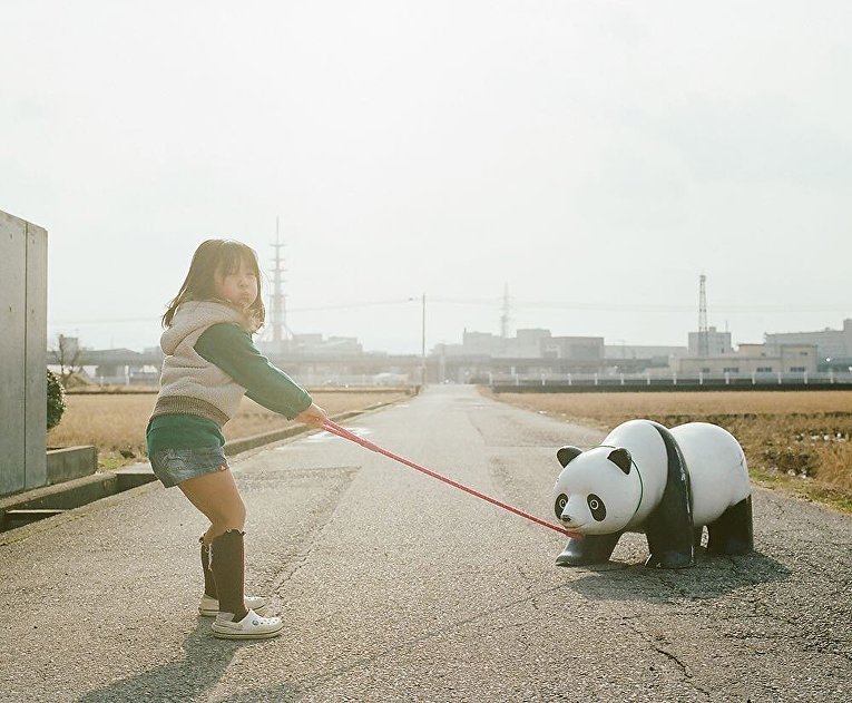 Японский фотограф Тоёкацу Нагано делает потрясающие снимки свой дочери