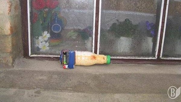 Самодельное взрывное устройство на окне местной жительницы Новгород-Северска