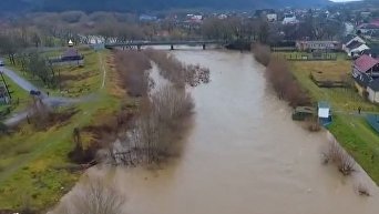 Начало наводнения на Закарпатье показали на видео с высоты птичьего полета