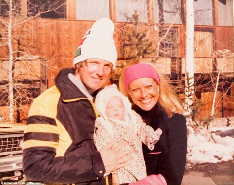 Дональд и Ивана с маленькой Иванкой на лыжном курорте