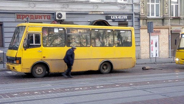 Инцидент во Львове с маршруткой