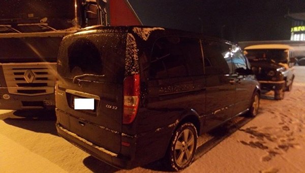 Автомобиль гражданина Грузии, который незаконно провозил сигареты через границу