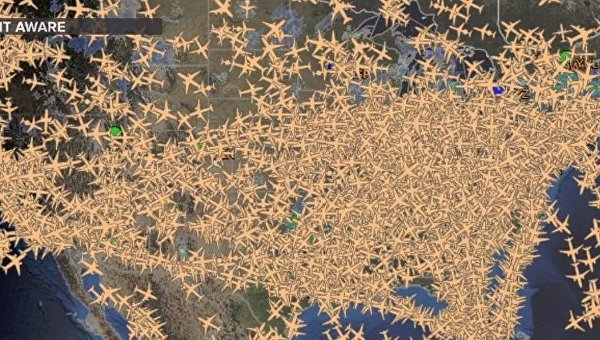 Онлайн-трансляция движения самолетов в небе над США