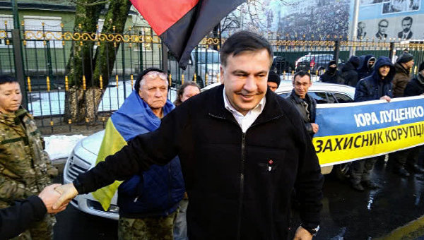 Михаил Саакашвили пришел к зданию СБУ 26 декабря