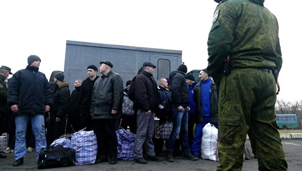 Украинские пленные во время обмена пленными, 27 декабря 2017