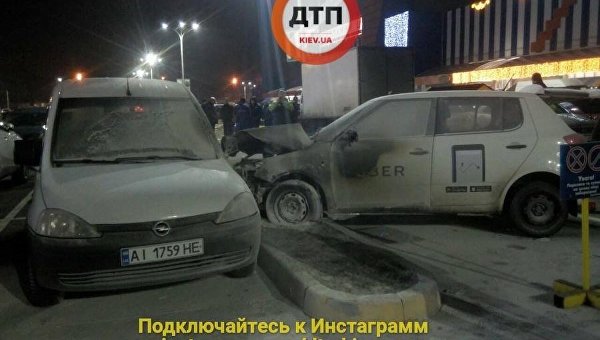 На месте ДТП с участием автомобиля Uber в Киеве, 28 декабря 2017
