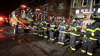 Пожар в жилом доме в Бронксе (Нью-Йорк)