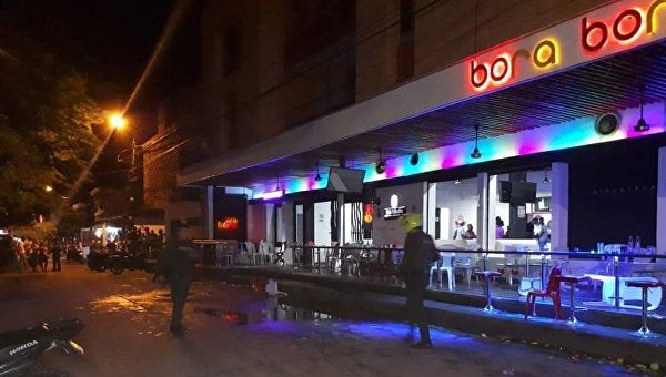 На месте взрыва в ночном клубе в Колумбии
