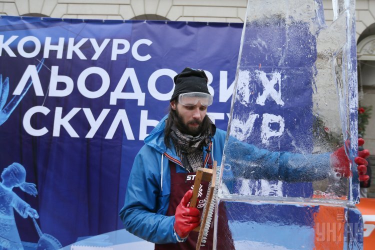 Традиционный конкурс ледовых скульптур во Львове