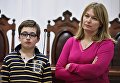 Супруга Миахиала Саакашвили Сандра Рулофс-Саакашвили и сын Николоз в Апелляционном суде Киева