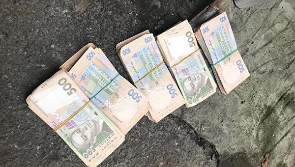 Банкноты по 500 грн, изъятые во время взятки в Харькове