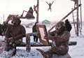 Якутский умелец лепит скульптуры из навоза
