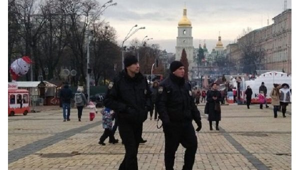 Возле киевских храмов будут дежурить более 1,3 тыс силовиков