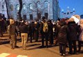 Активисты заблокировали въезд в Киево-Печерскую Лавру