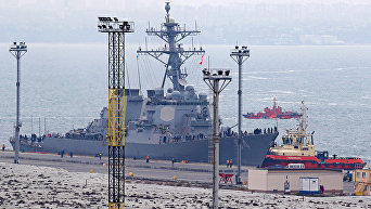 Эсминец ВМС США Карни (Carney DDG64) в порту Одессы