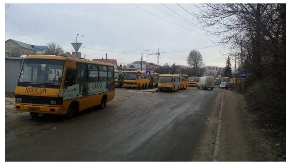 Страйк маршрутчиков в Тернополе