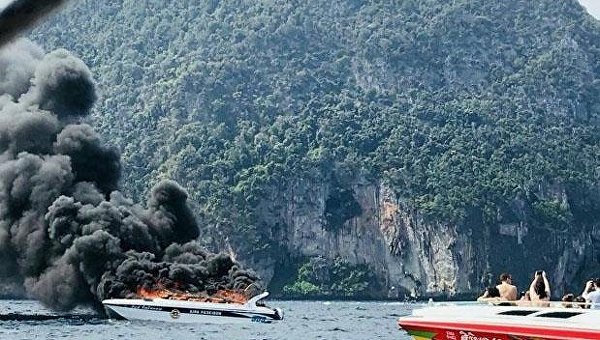 В Таиланде взорвался катер с туристами