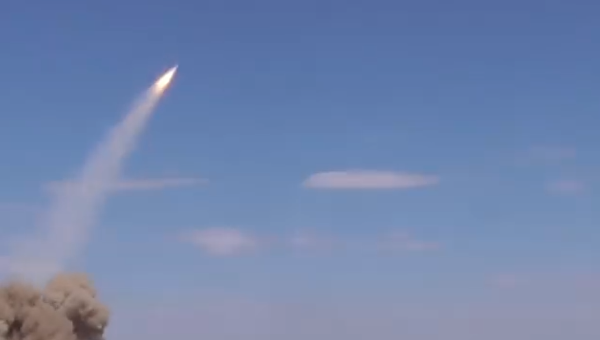 Испытательные пуски ракет из модернизированного зенитно-ракетного комплекса (ЗРК) Печора