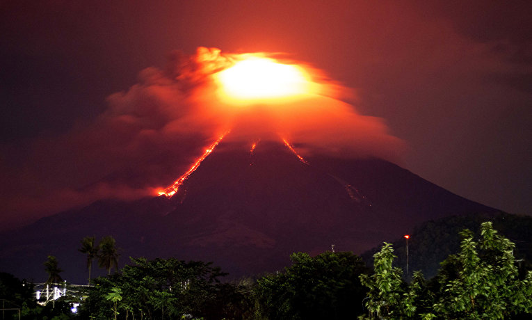 Извержение вулкана Майон на Филиппинах