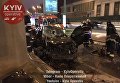 Водитель Toyota врезался в опору моста метро в Киеве