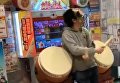 Японец достиг совершенства в игре на музыкальном автомате