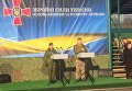 Порошенко пел гимн Украины. Видео