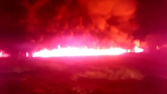После ЧП на российском нефтепроводе образовался масштабный пожар