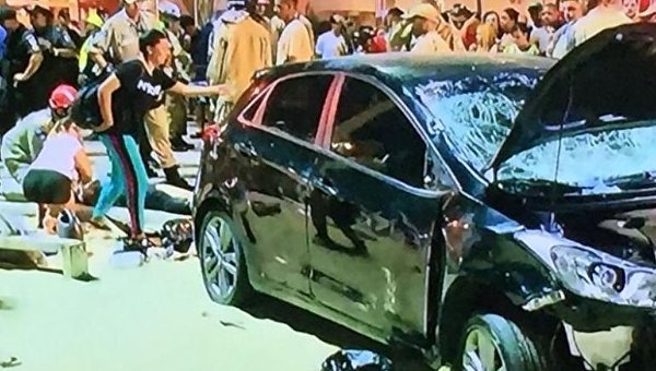 Автомобиль протаранил толпу людей в Рио-де-Жанейро