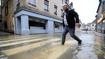 Наводнение во Франции, Сена и Рейн вышли из берегов