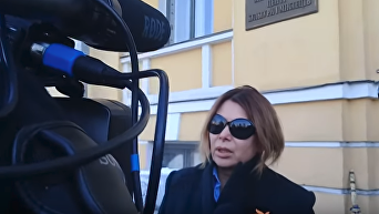 Журналист, взявшая интервью у Портнова, вышла к митингующим. Видео