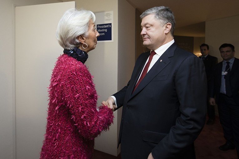 Президент Украины Петр Порошенко и директор-распорядитель МВФ Кристин Лагард на Экономическом форуме в Давосе