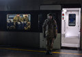 Студенты Киевского военного лицея имени Ивана Богуна на железнодорожном вокзале собираются отбыть на Поезде единения на станцию Круты