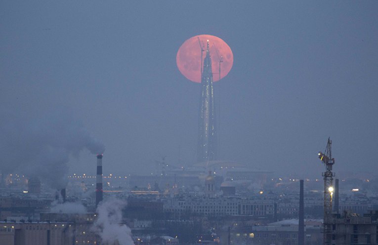 Голубая луна - тройное астрономическое явление. Санкт-Петербург
