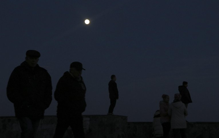 Голубая луна - тройное астрономическое явление. Крым, Евпатория