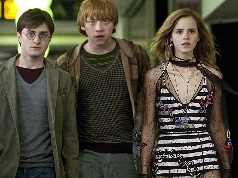 Героев фильмов о Гарри Поттере переодели в модную одежду