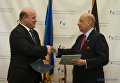 Посол Украины в США Валерий Чалый подписал соглашение о безвизе с Антигуа и Барбуда