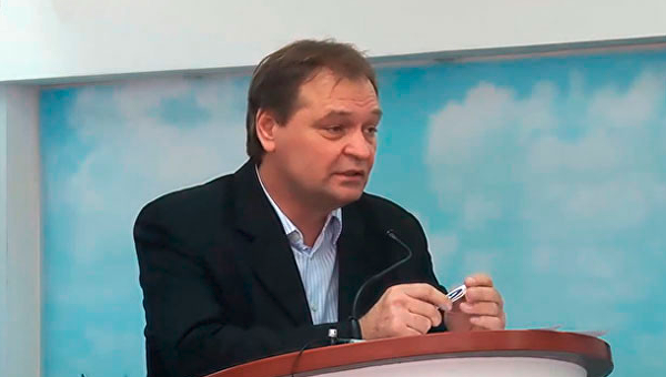 Народный депутат Александр Пономарев