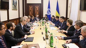 Переговоры членов Кабмина Украины с миссией МВФ