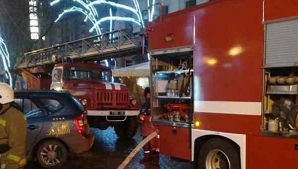 Спасатели прибыли на пожар в ирландском пабе в Одессе