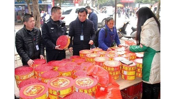 Продажа фейерверков в Китае. Архивное фото