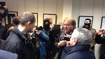 Нападение радикалов на офис Россотрудничества в Киеве