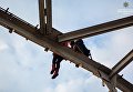 В Днепре полицейский уговорил женщину не прыгать с моста