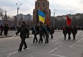 Бойцы Национальной гвардии в день освобождения Кривого Рога прошли маршем с красными флагами