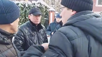 Бунт под домом генпрокурора. Луценко вышел к протестующим. Видео
