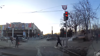 В сети появились новые кадры масштабной аварии в Харькове. Видео