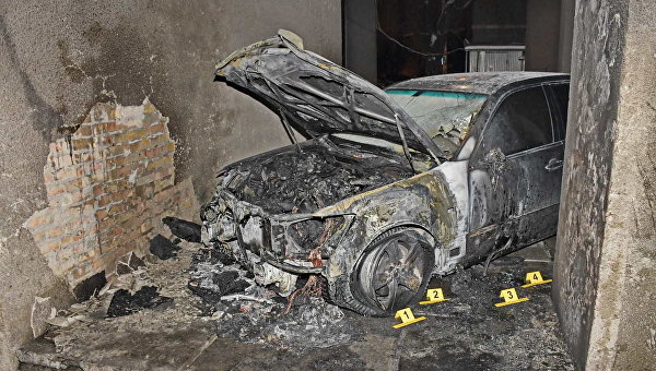 В Киеве неизвестные сожгли автомобиль адвоката Кучмы