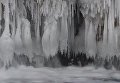 В Тернопольской области лед сковал почти весь Джуринский водопад